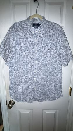 Vineyard Vines white & blue short sleeve button up shirt