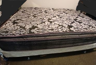 FREE PILLOWTOP QUEEN SIZE MATTRESS