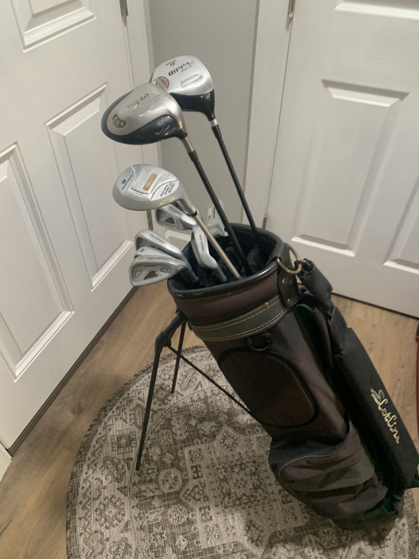Taylor made Dunlop pro Kennex golf club set and more