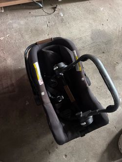 Nuna car seat for newborns