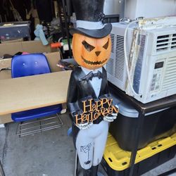 Cool Halloween Man With Hat Lights Up Head 4 Feet Tall 