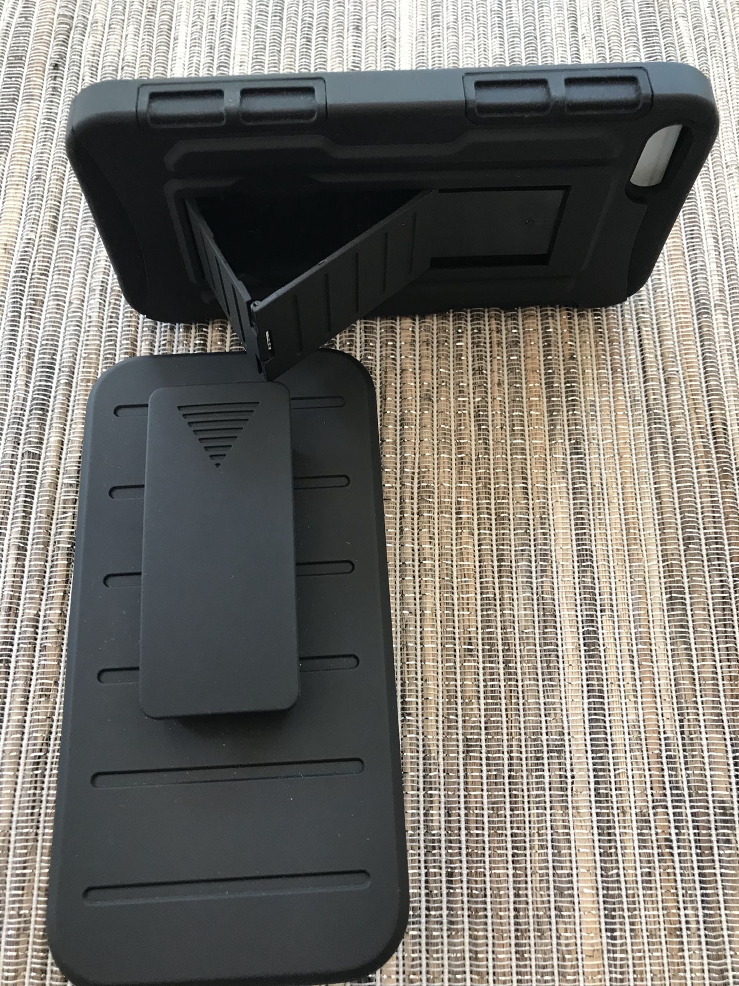 Brand New, Unused iPhone 5, 5S or 5SE Swivel Belt Clip with Holster Case with kick stand