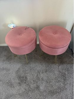 pink stools