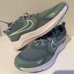 Nike Cosmic Runner 7Y