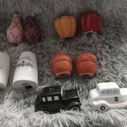 Salt And Pepper ShakersS 