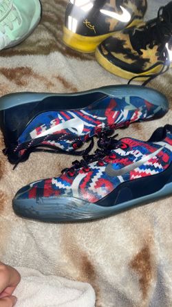 Nike Kobe 8 USA/ PATRIOTIC Size 5.5 Youth