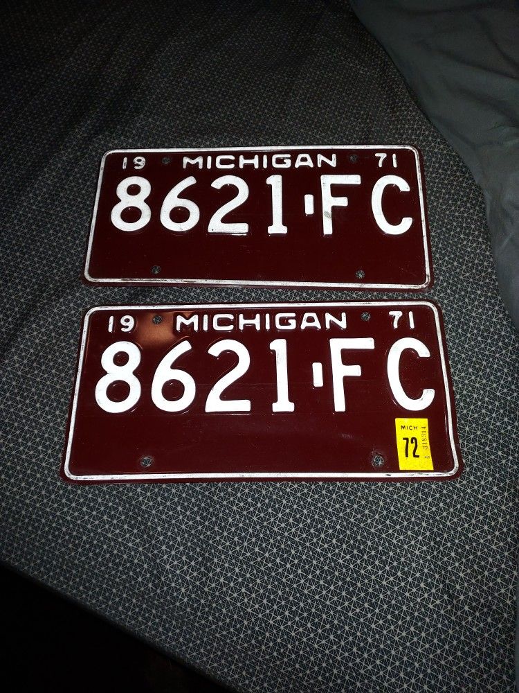 1971 Michigan License Plate Number 8621- F C