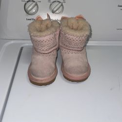 Pink Bailey bow uggs
