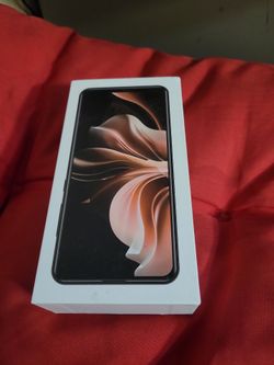 S25 Ultra 2025 Latest Model 6.8
8+256
Equipped
with stylus
13MP+48MP
Black / 8GB+256GB