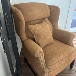 Recliner And Armchair 
