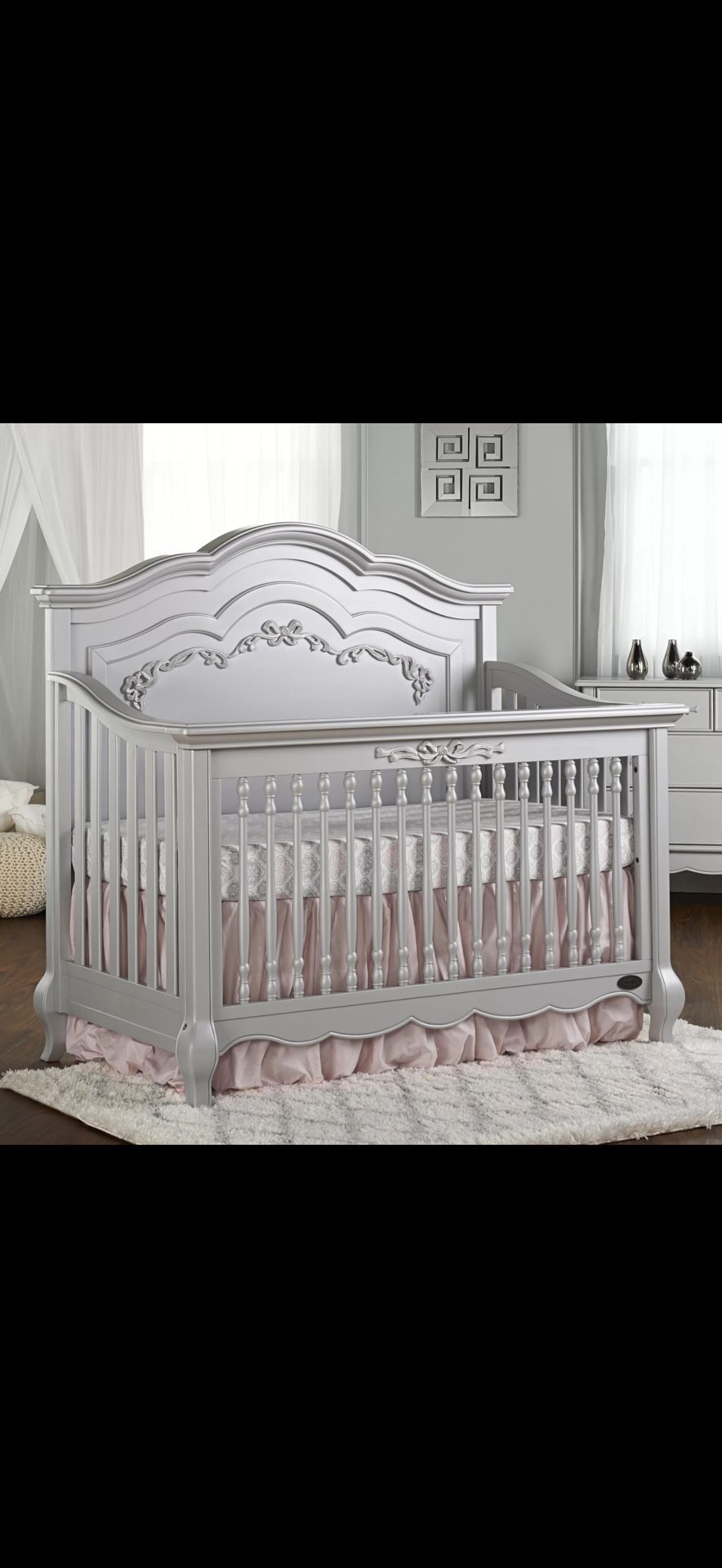 Evlour Aurora 5 In 1 CONVERTIBLE CRIB USED