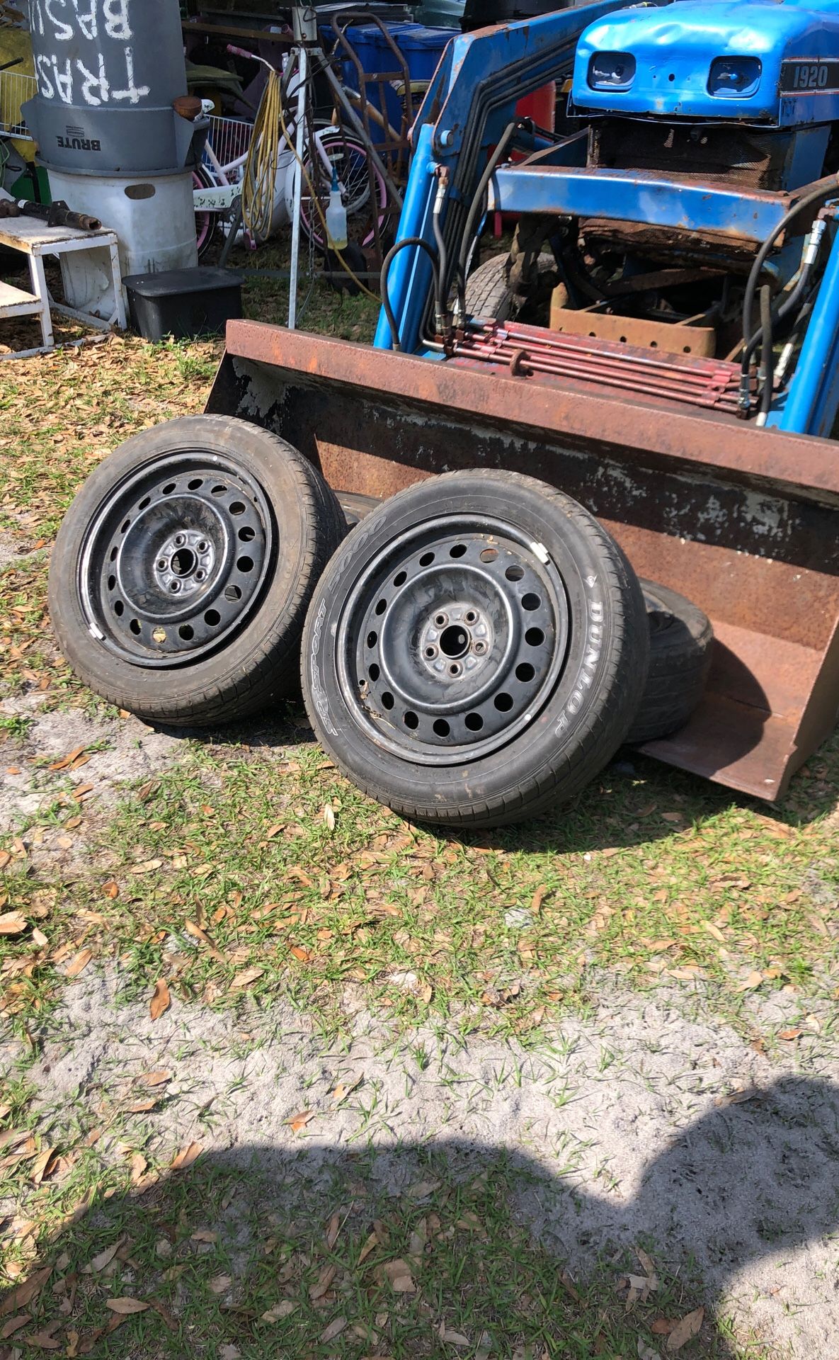 4 Dunlap tires 195/60r16 $25 each or $75 for all
