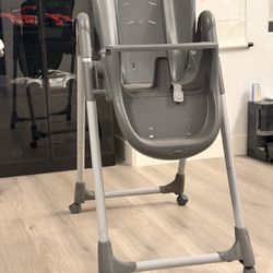 Graco Baby High Chair – Sturdy, Clean & Adjustable