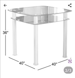 Free glass table
