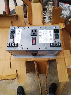 Transformer Industrial Dual Breaker 24 Volt AC output Plus2 120 Vac Convenience Plugs