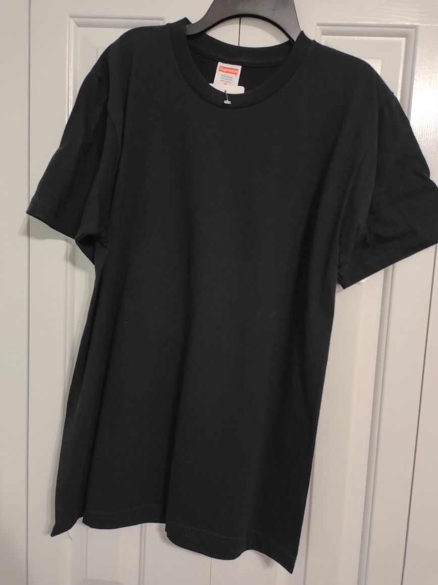 Supreme tee