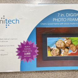 7 Inch Digital Photo Frame — New In Box
