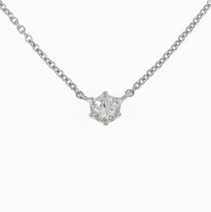 PRICE FIRM Platinum 0.10cttw floating diamond solitaire necklace