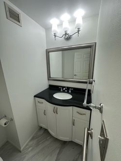 42” Bathroom Vanity Set with Mirror and Light Fixture