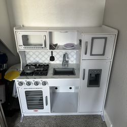 Kitchen Set With Food Included 