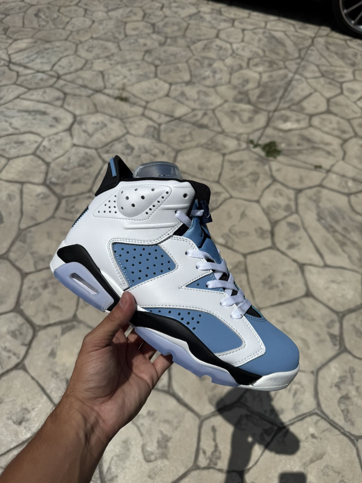 Air Jordan Retro 6’s " UNC "
