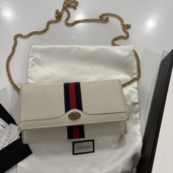 Gucci Wallet With Shoulder Chain