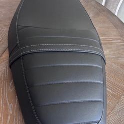 Triumph Seat Assembly Twin