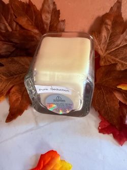 10 oz candle in glass jar