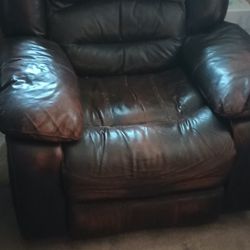 Leather Recliner-oversized &full recline To Horizontal Position