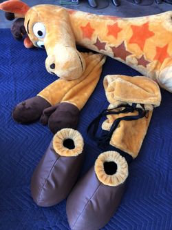 Toys R Us - Geoffrey the Giraffe Official Mascot Costume - Perfect for