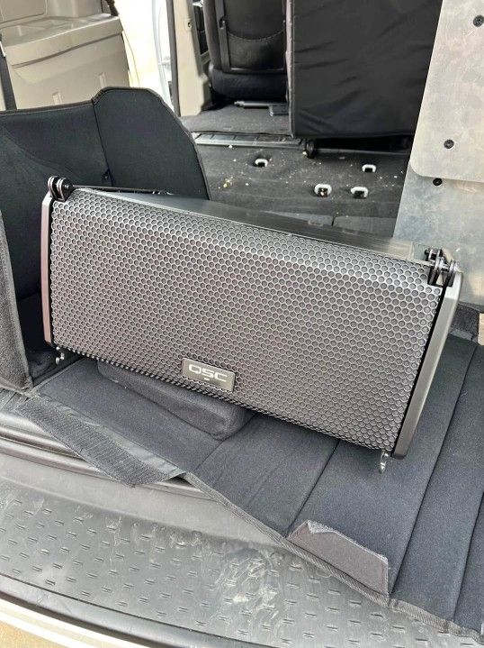 Qsc LA108 Speaker