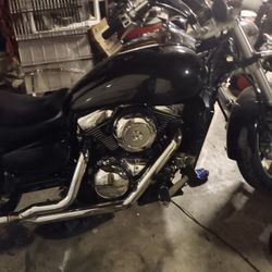 06 Suzuki Marauder