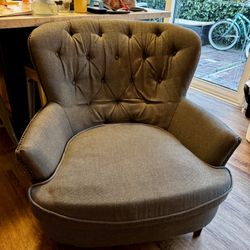 Pottery Barn Tufted Chair Oversized and Comfy
