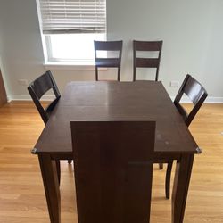 4-6 Person Dining Table With Extender