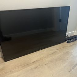 Samsung TV 42” with wall mount and Roku TV Box