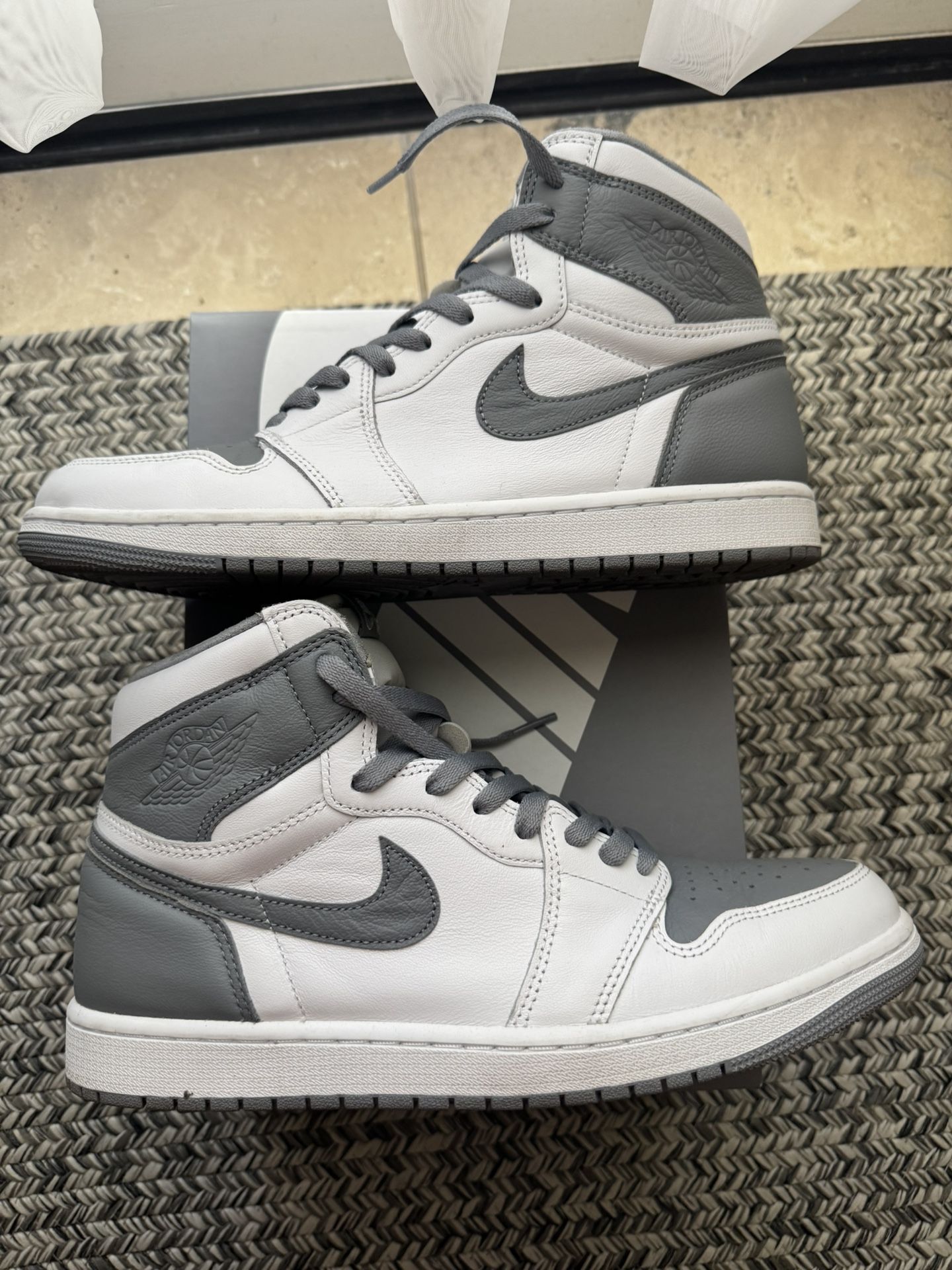 Jordan 1 Stealth