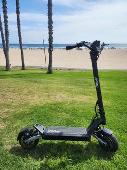 Apollo Phantom scooter