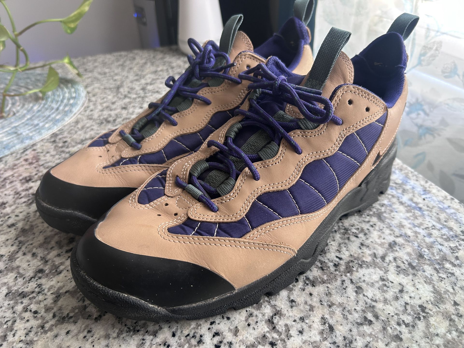 Nike ACG Air Mada Vachetta Tan Sneakers/boots Size 13