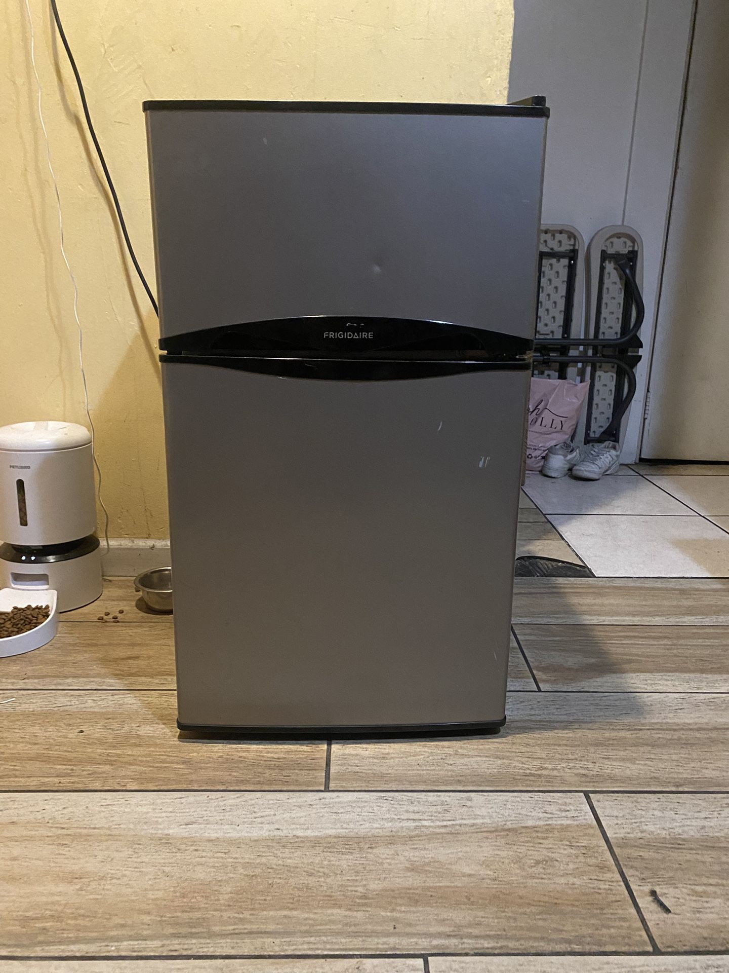 Frigidaire Mini Fridge