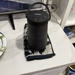 Bose Portable Smart Speaker Sound link Revolve + ll Excellent Condition