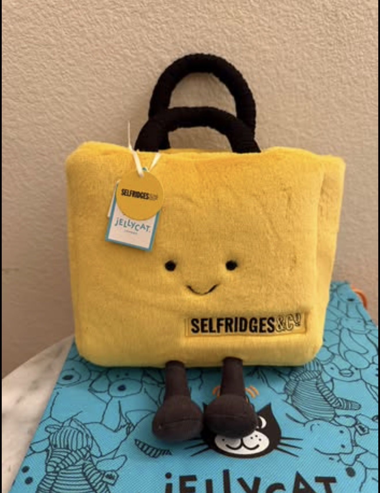 Jellycat Amuseables Selfridges Bag Plush