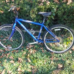 Trek 800 SPORT 16.5" 18 SPEED
