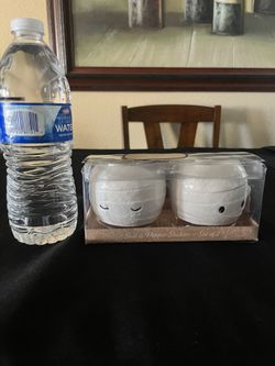 Halloween Mummy Salt & Pepper Set $5.00