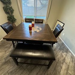 Dining Room Table 