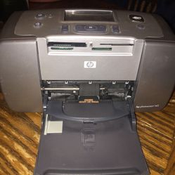 HP PhotoSmart 145 4x6” Compact Photo Printer No Cord!!!