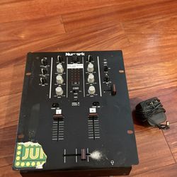 DJ equipment  (mixers)