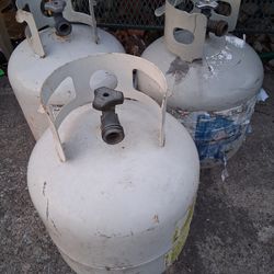 3 tanquesitos de gas