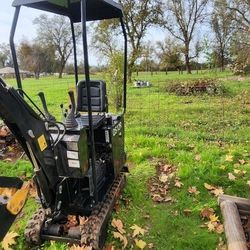 Agt Qs 12R Mini Excavator 