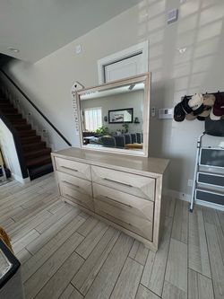 Dresser & Mirror