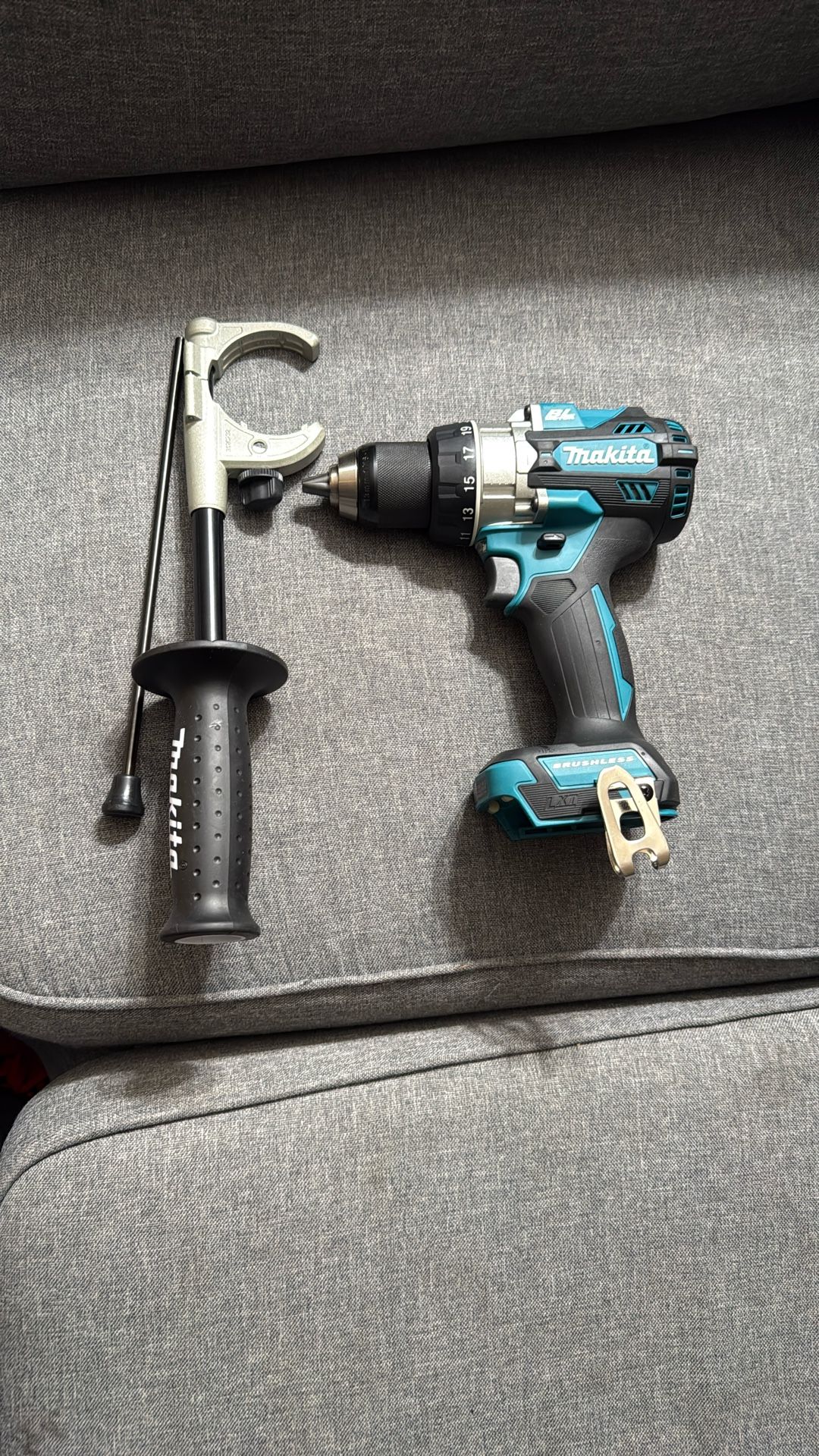 Makita Taladro Martillo 